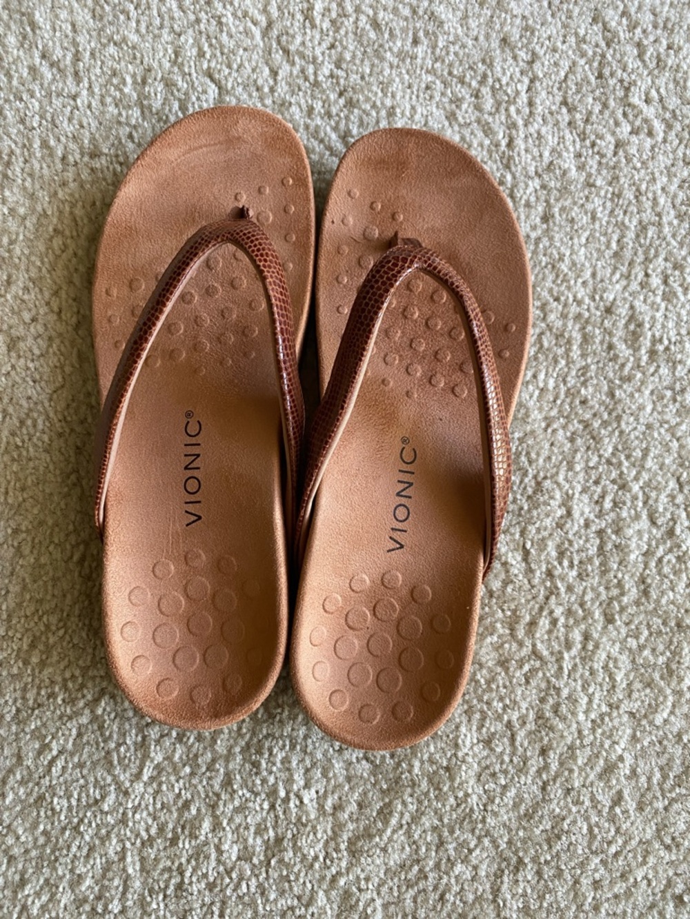 Vionic  Brown Textured Strap Thong Sandals